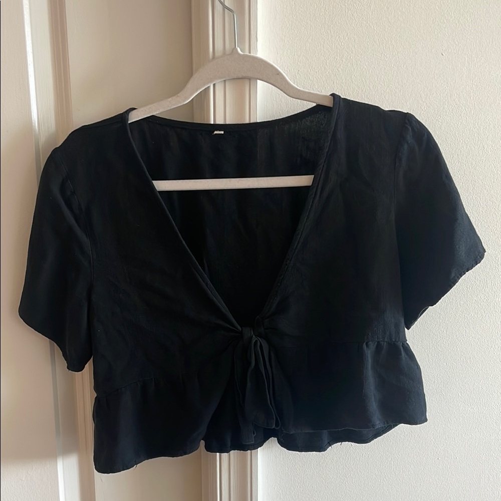 H&M Black Tie-Front Cropped Blouse